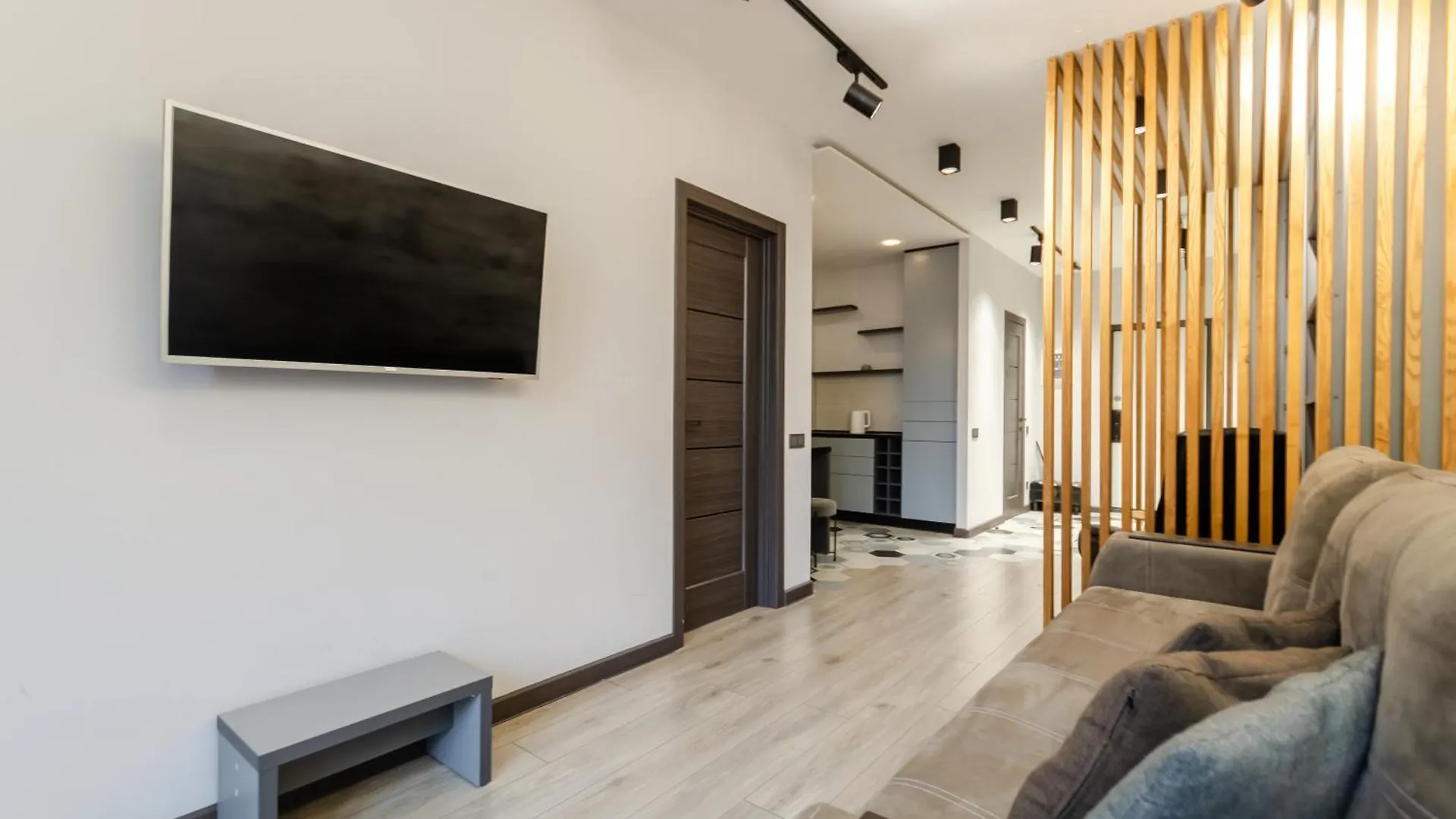 Petrovdom Apartments 6-52 In Rc New York Concept House, Antonovycha 74 Kiev 0*,
